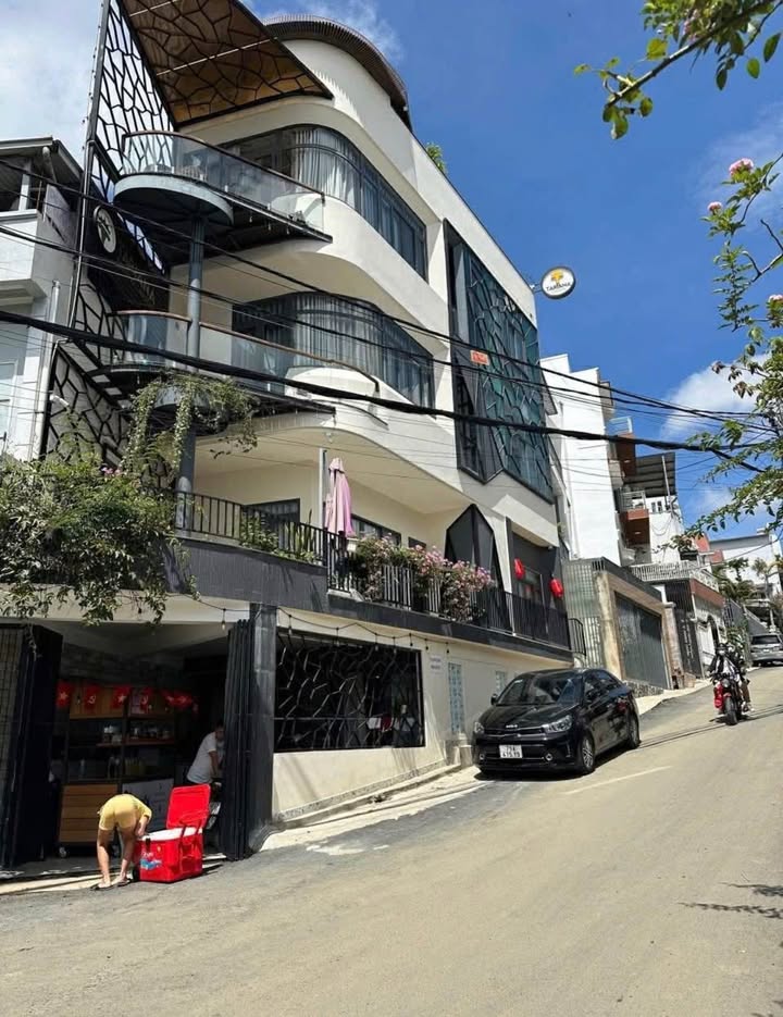 Nhà Kinh Doanh Đà Lạt 101m² giá 11.5 tỷ - Đầu tư sinh lời ngay!
