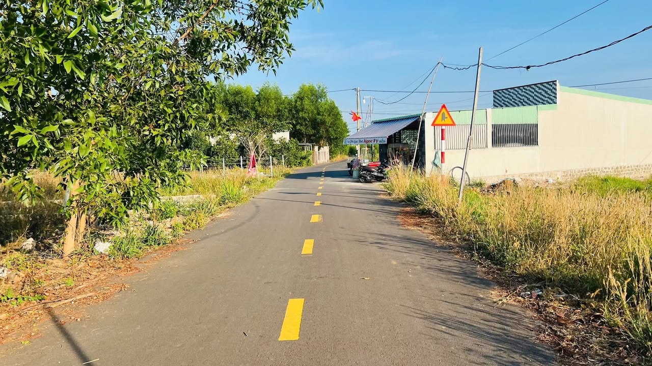 Bán Gấp 3 Lô Liền Kề 137.8m² Gần KCN Đất Đỏ - Giá Đầu Tư 850 Triệu