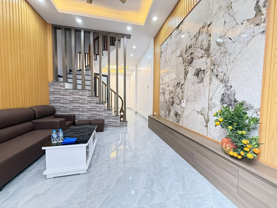 Nhà riêng Liên Ninh 38m² 4 tầng - Giá tốt hiếm có chỉ 5.9 tỷ