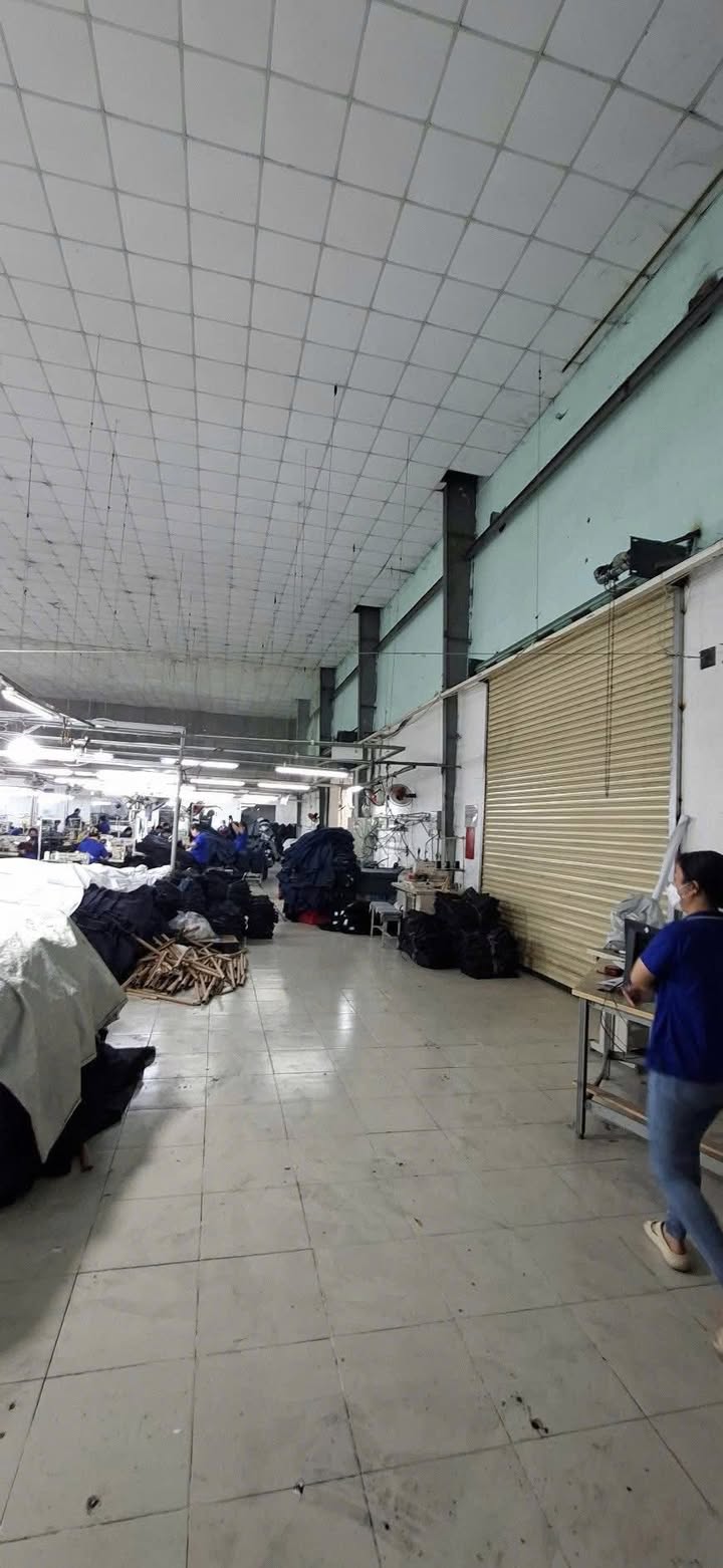 Cho thuê xưởng 1800m² Hóc Môn - Sẵn sàng sản xuất, giá 90 triệu/tháng
