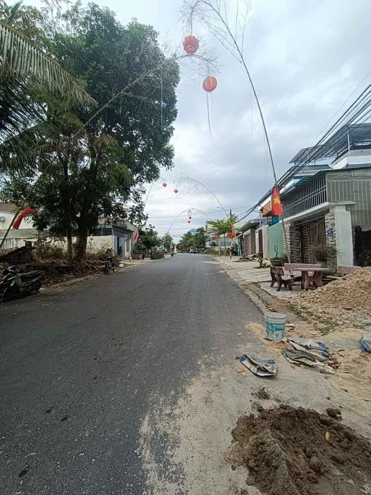 Bán đất mặt tiền đường Thu Bồn, Kon Tum - 175m² hướng Tây, giá 1.7 tỷ