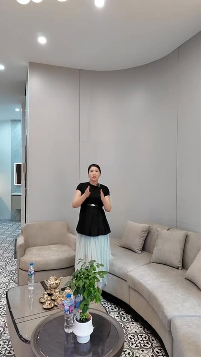 Nhà 5 Tầng Thang Máy 69m² Hồ Đền Lừ - Ô tô Đỗ Cửa, 3 Bước Ra Phố