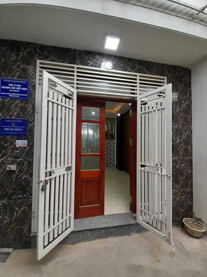 Cho thuê nhà nguyên căn 3 tầng đường Nhân Huệ, Hà Đông - Giá 6 triệu/tháng