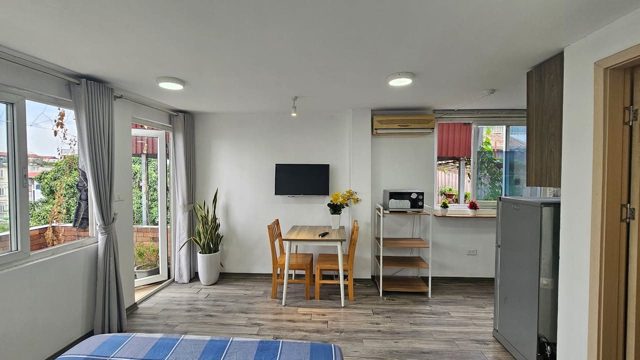 Cho thuê căn hộ 311 Hoàng Hoa Thám, Ba Đình - Nội thất đủ sẵn sàng