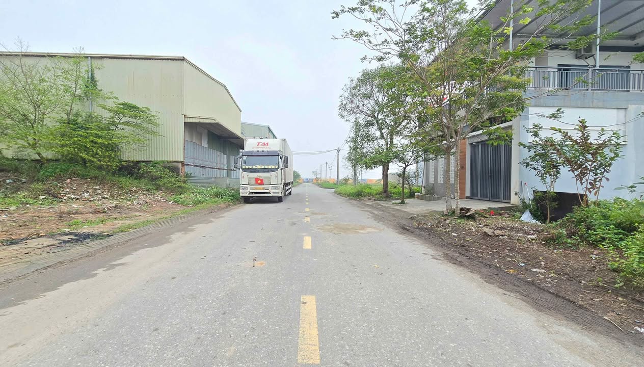 Đất nền Hà Tĩnh - Lối 2 QL1A, gần T&T, 196m² giá 4 tỷ