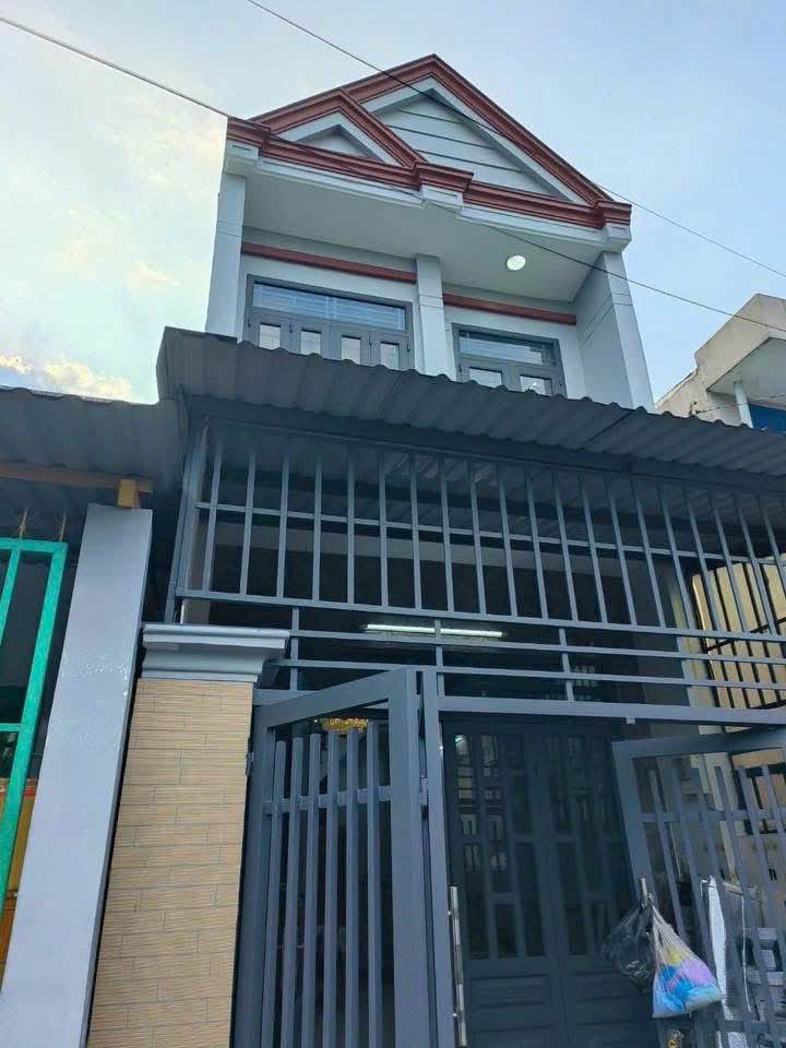 Nhà 3.98 Tỷ Hóc Môn - 68m², 2 Lầu, Xe Hơi Vào Nhà