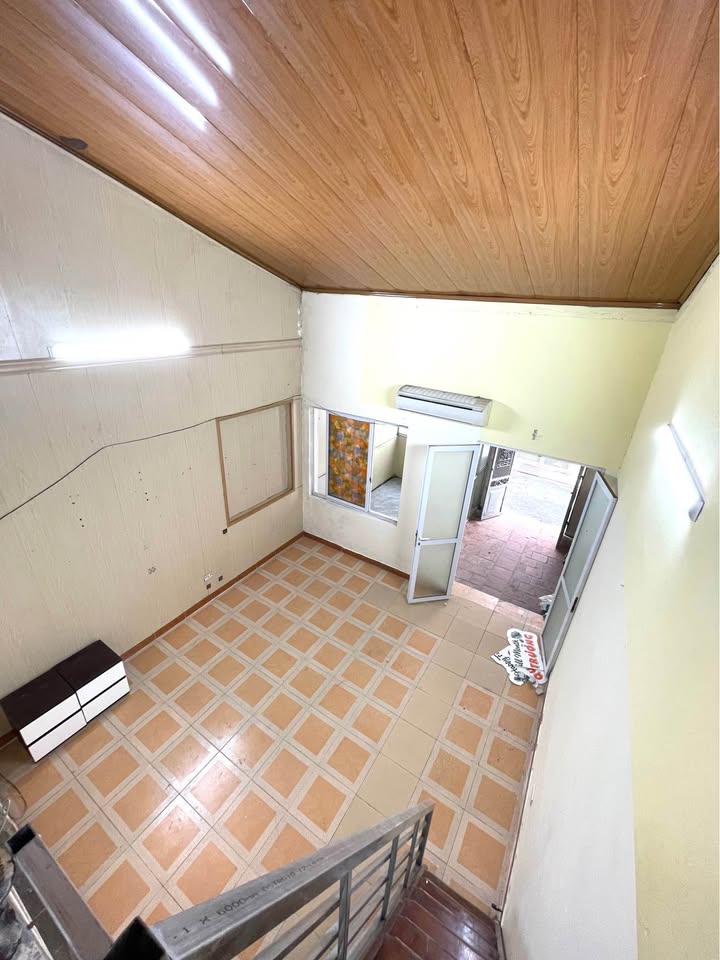 Nhà riêng Tứ Liên, Tây Hồ 68m² - Full nội thất, chỉ 6.5 triệu!