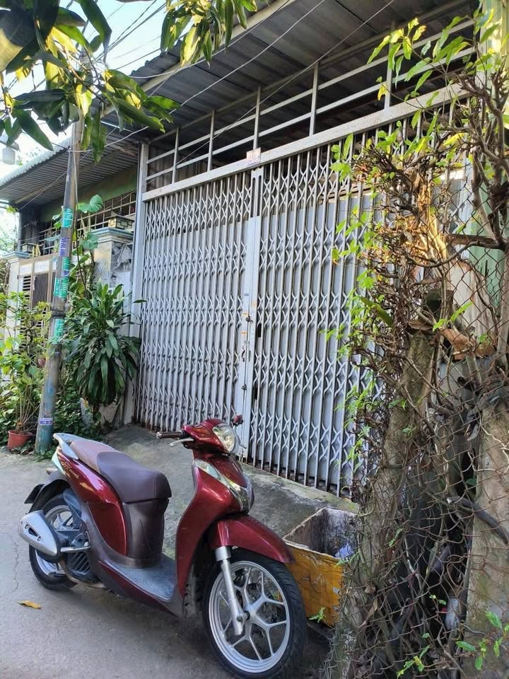 Nhà riêng Hóc Môn 108m² - Giá tốt hiếm có, sổ hồng sẵn sàng!