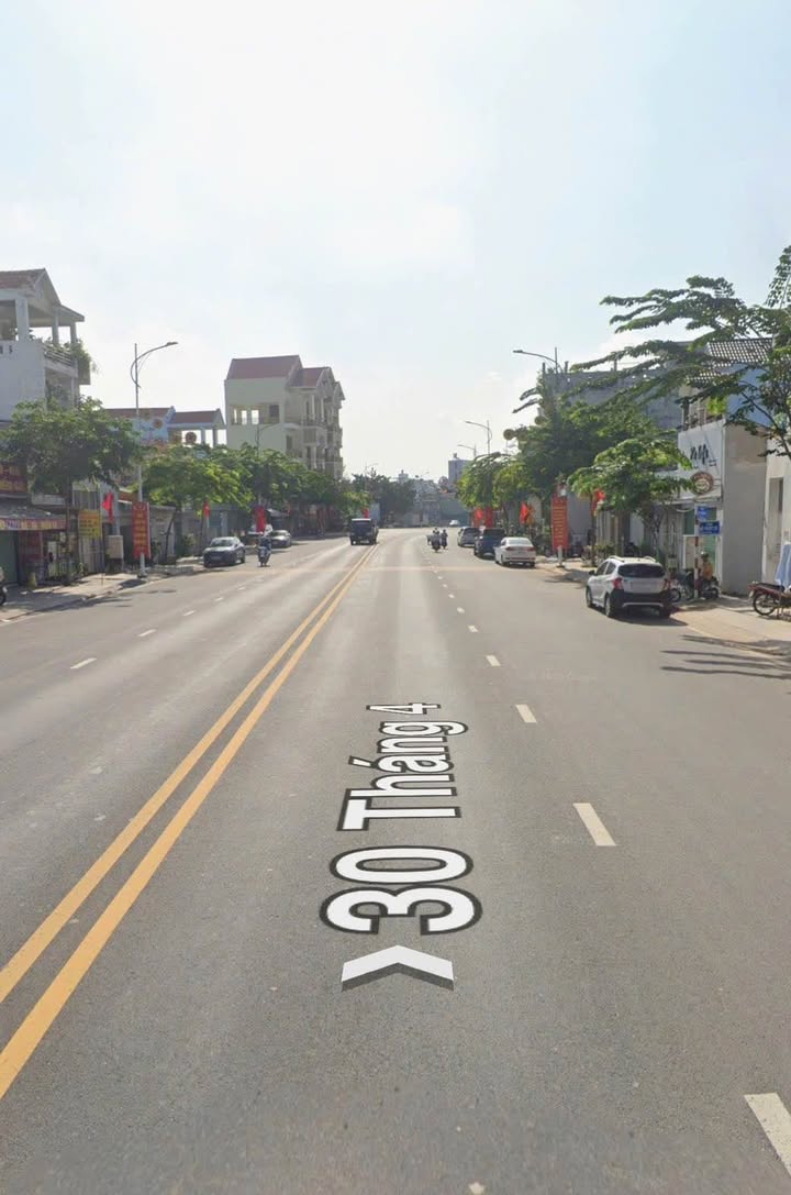 Đất nền Bến Cát 210m² giá 1.4 tỷ - Sổ đỏ chính chủ, nở hậu đẹp!