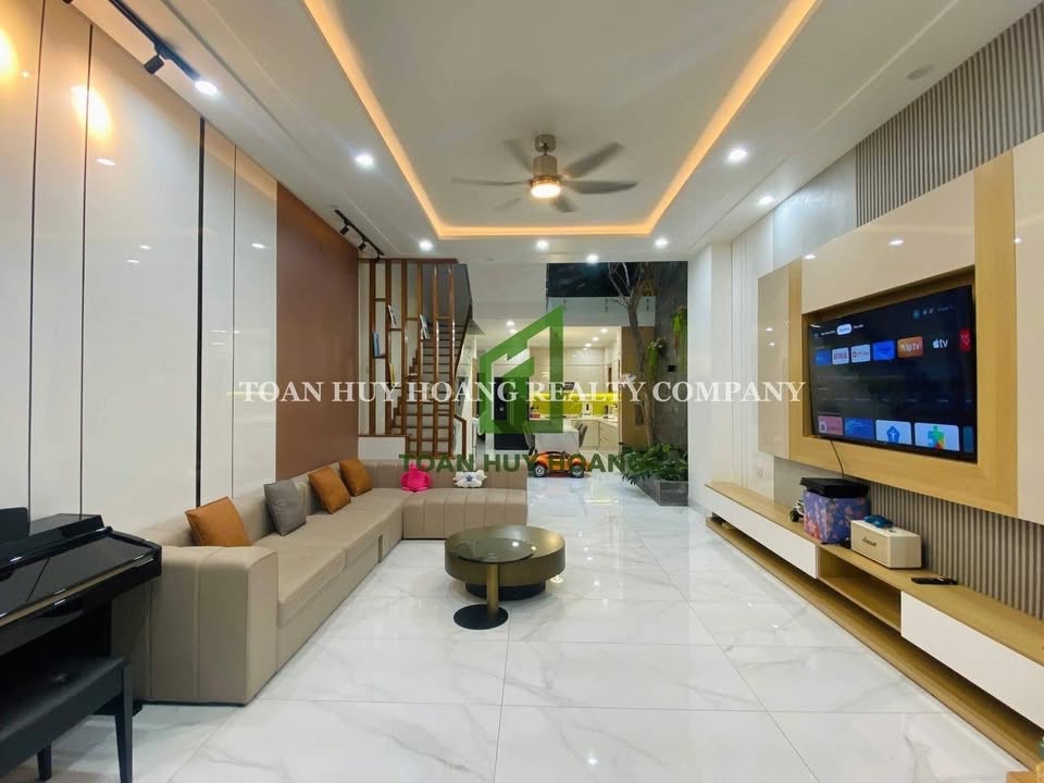 Cho Thuê Nhà Nguyên Căn 120m² Trung Tâm Đà Nẵng - 3PN Đủ Nội Thất