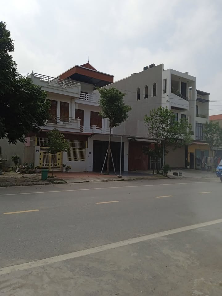Nhà Phố Cát Linh, Hoa Lư 100m² giá 11 tỷ - Mặt tiền kinh doanh đắc địa!