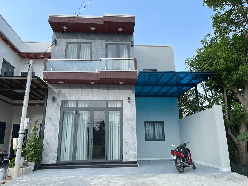 Nhà Lầu Củ Chi 102m² giá 3.5 tỷ - Sổ hồng sẵn, ô tô đỗ cửa!