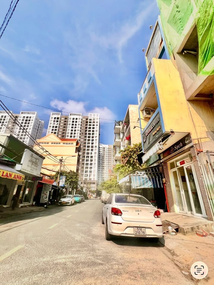 Nhà Phân Lô 4 Tầng 76m² Hoà Bình, Tân Phú - 9 Tỷ, Gần Chợ, Trường Học