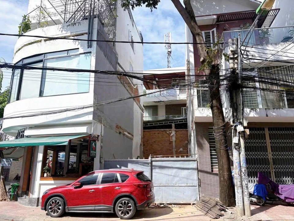 Nhà Phố Mặt Tiền Nguyễn Khanh Nha Trang 50m² Kinh Doanh Sầm Uất