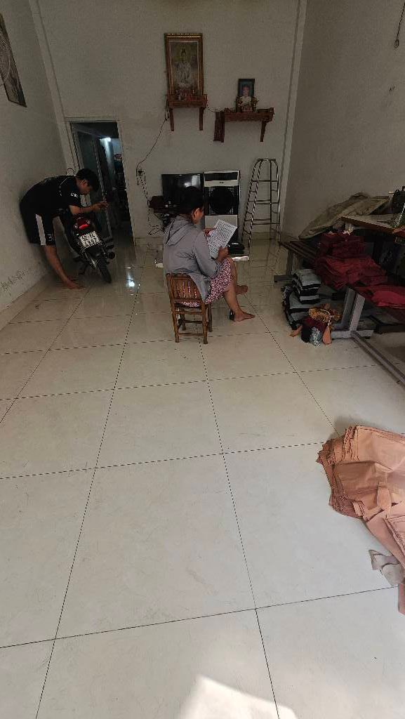 Nhà riêng Bình Tân 80m² - Ô tô vào tận nhà, sổ hồng sẵn!