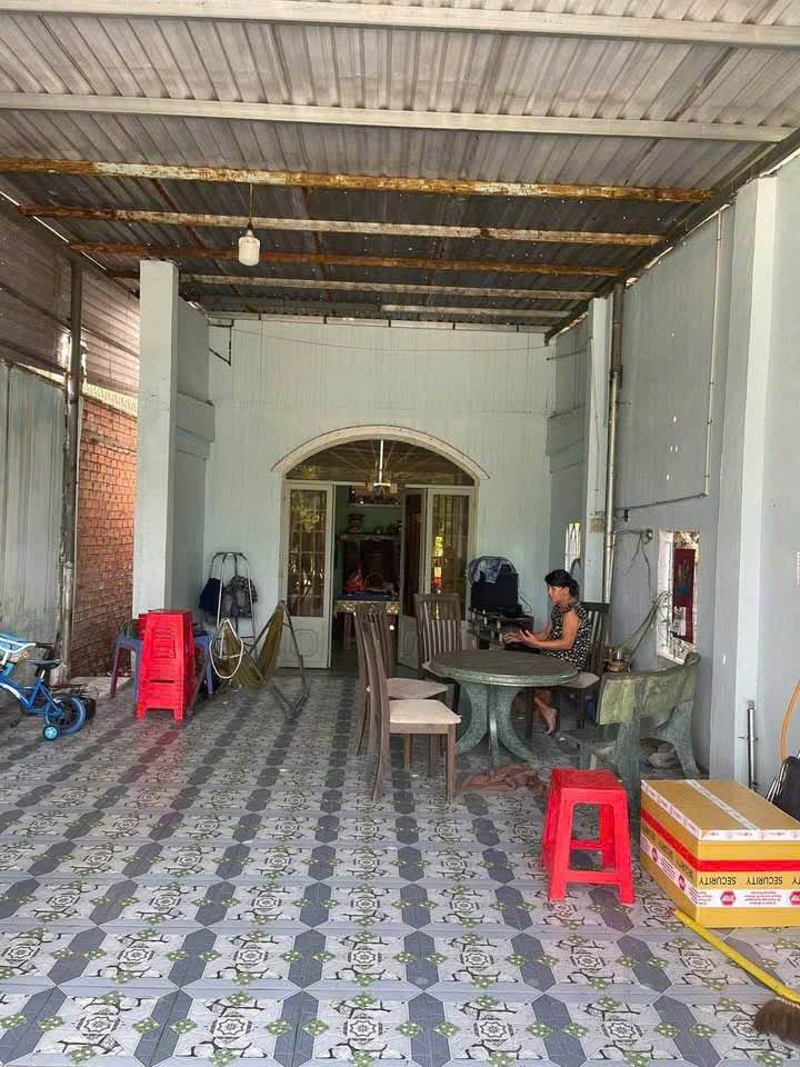 Nhà riêng Uyên Hưng, Tân Uyên 200m² - Chỉ 5 triệu/tháng, ô tô vào tận nhà!