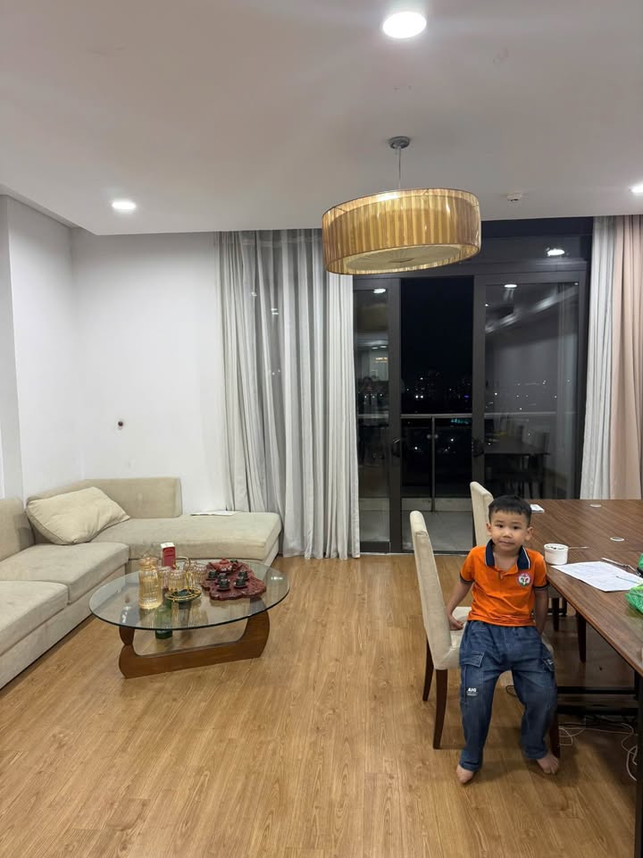 Cho thuê căn hộ Dophil Plaza 191m² 4PN, full nội thất - 23 triệu/tháng