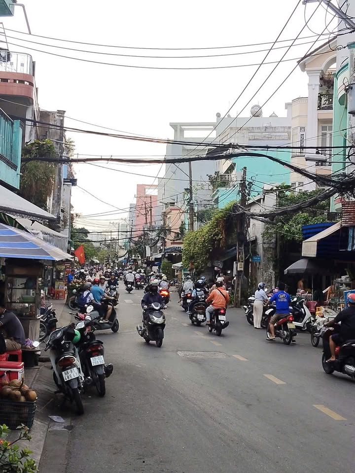 Nhà Mặt Tiền Lương Thế Vinh Tân Phú 99m² Nở Hậu - Giá 14.5 Tỷ TL