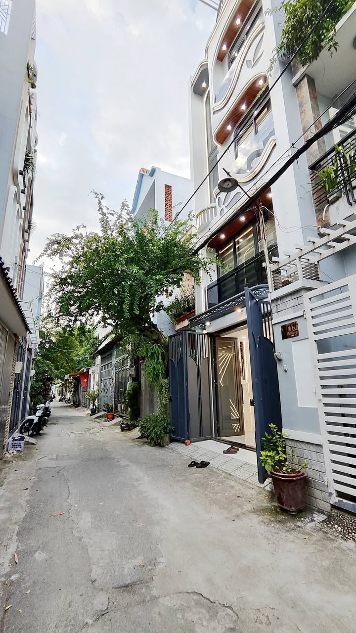 Nhà Thang Máy Gò Vấp 64m² (4x16m) Giá 9.5 Tỷ - Sẵn Sàng Dọn Vào Ở Ngay!