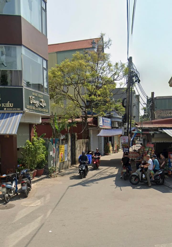 Nhà mặt ngõ Hồ Sen 63m² giá 5,x tỷ - Giá tốt hiếm có!