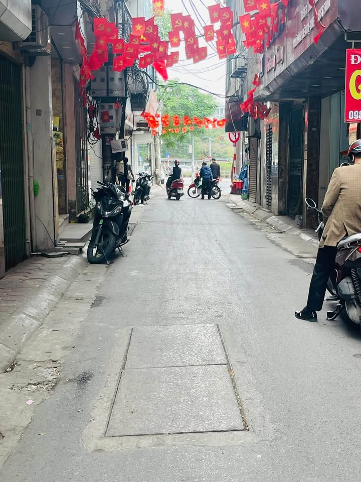 Nhà Phố Kim Hoa 16.5m² - 7.96 tỷ - Mặt tiền kinh doanh sầm uất!