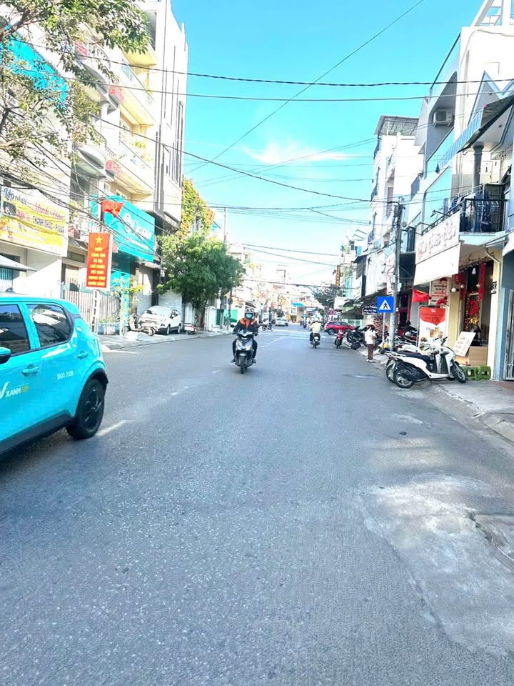 Nhà Phố Nha Trang Đường Phù Đổng 106.5m² - Mặt tiền kinh doanh đắc địa!