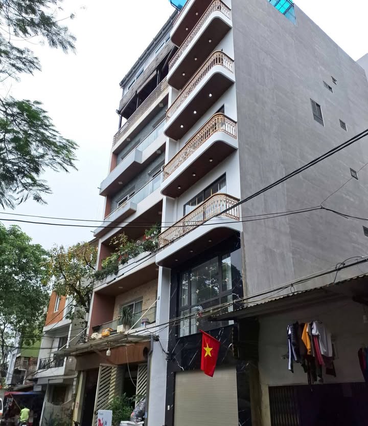 Nhà Mặt Tiền Kinh Doanh Ngọc Lâm, Long Biên - 53m² x 7 Tầng, View Công Viên, Gara 2 Ô Tô