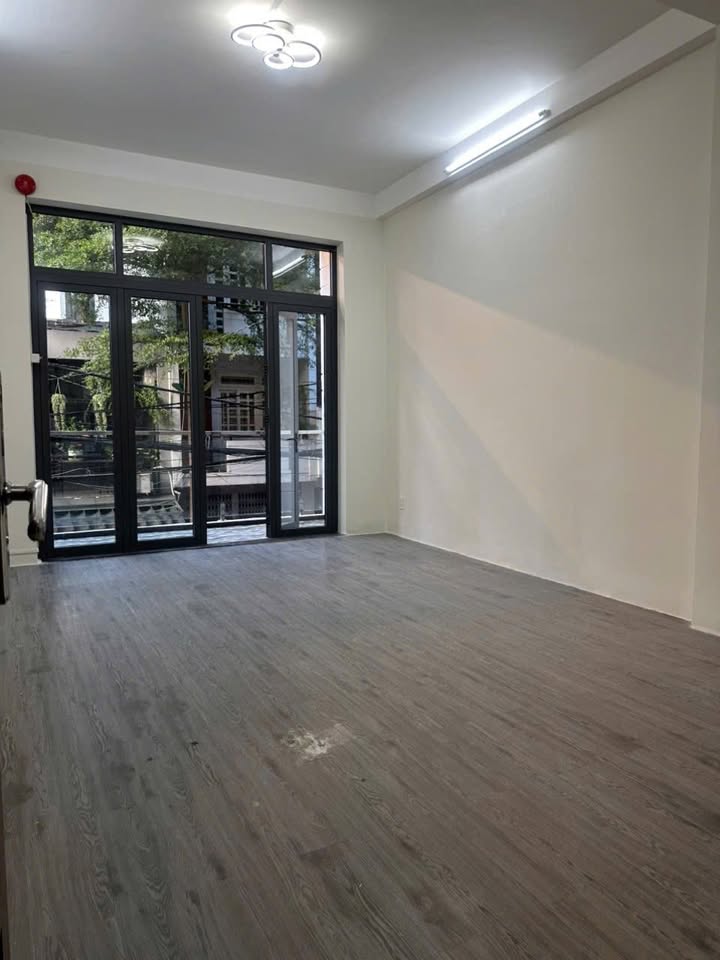 Nhà Mặt Tiền Bàu Cát Tân Bình 60m² - Mặt tiền kinh doanh sầm uất!