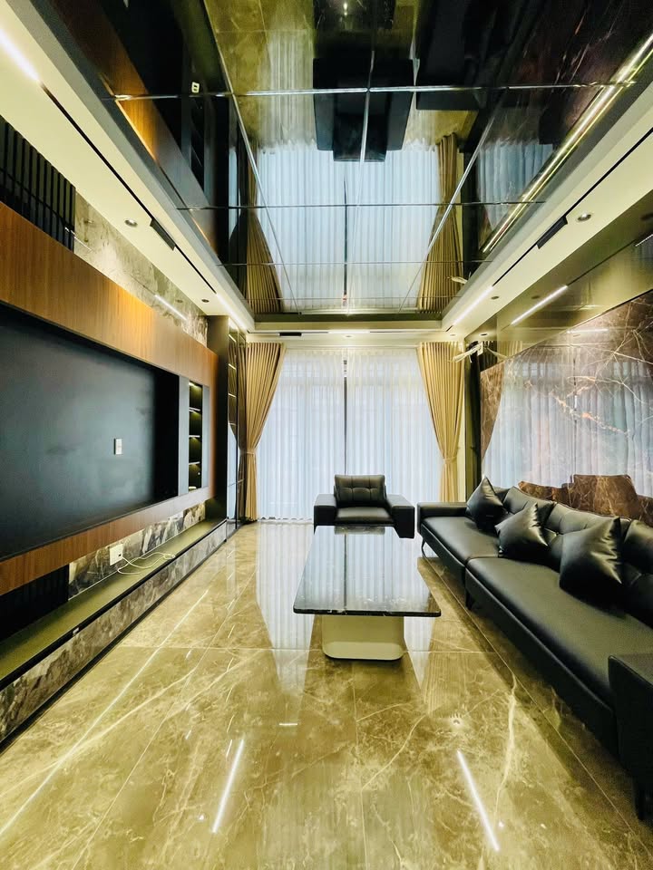 Nhà 5 Tầng Thang Máy Phân Lô Lê Chân - 60m² Sổ Hồng Chính Chủ