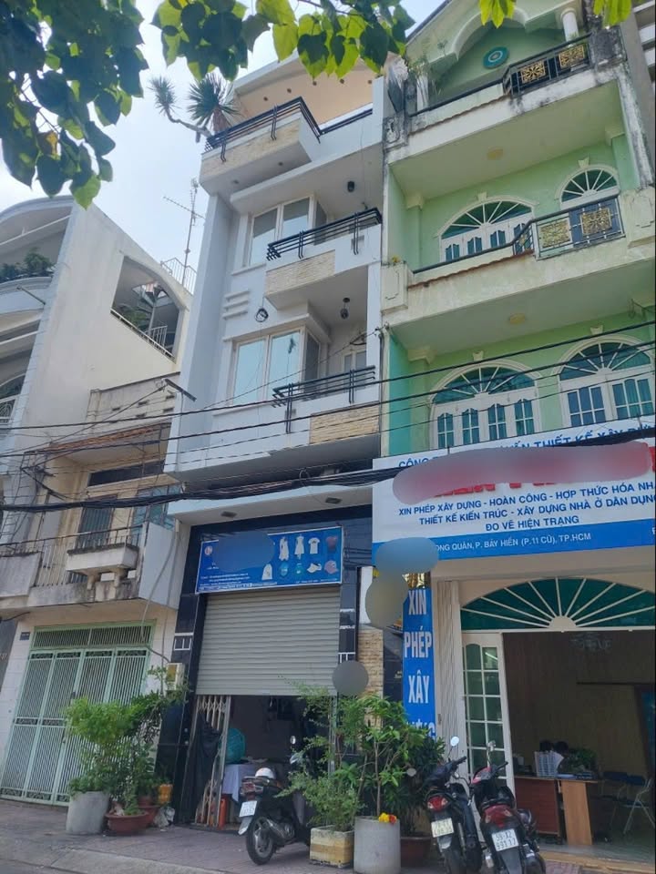 Nhà Mặt Tiền Lạc Long Quân, Tân Bình - 67m², 4PN, 13.8 Tỷ TL