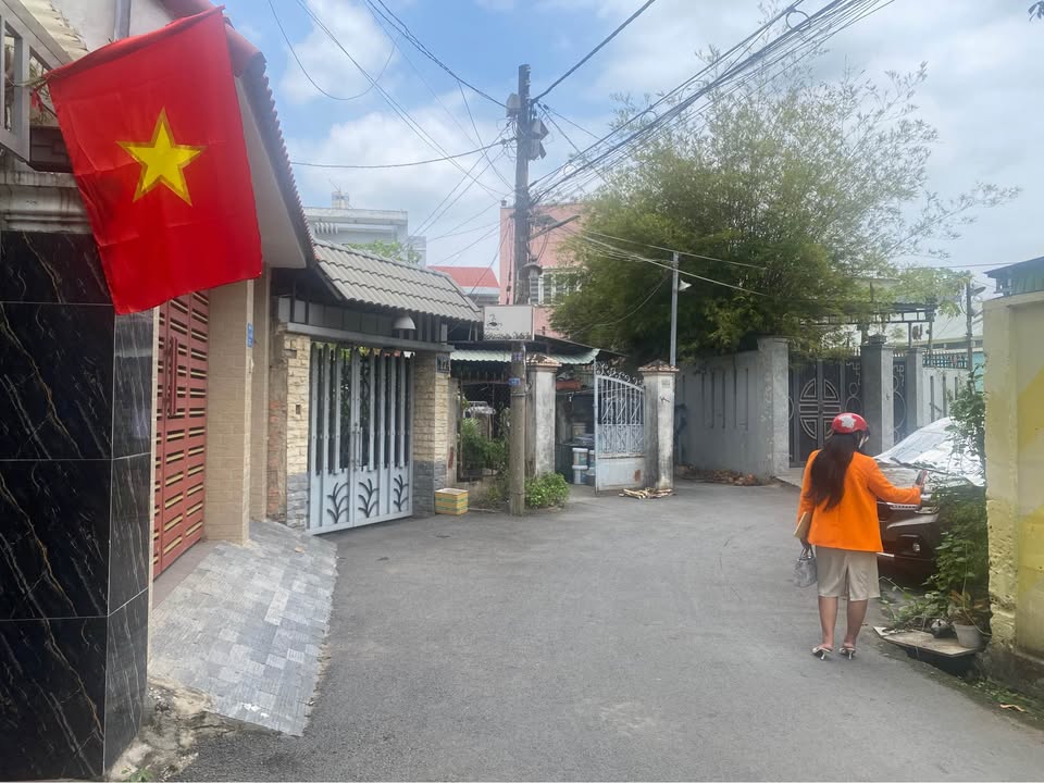 Nhà 4 Tầng Đường 885, Thủ Đức - 96m², 6PN, Sổ Hồng Hoàn Công