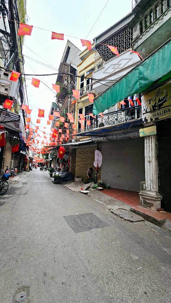 Nhà Giáp Bát 68m² - Kinh Doanh Đỉnh Cao - Vỉa Hè Ô Tô Tránh