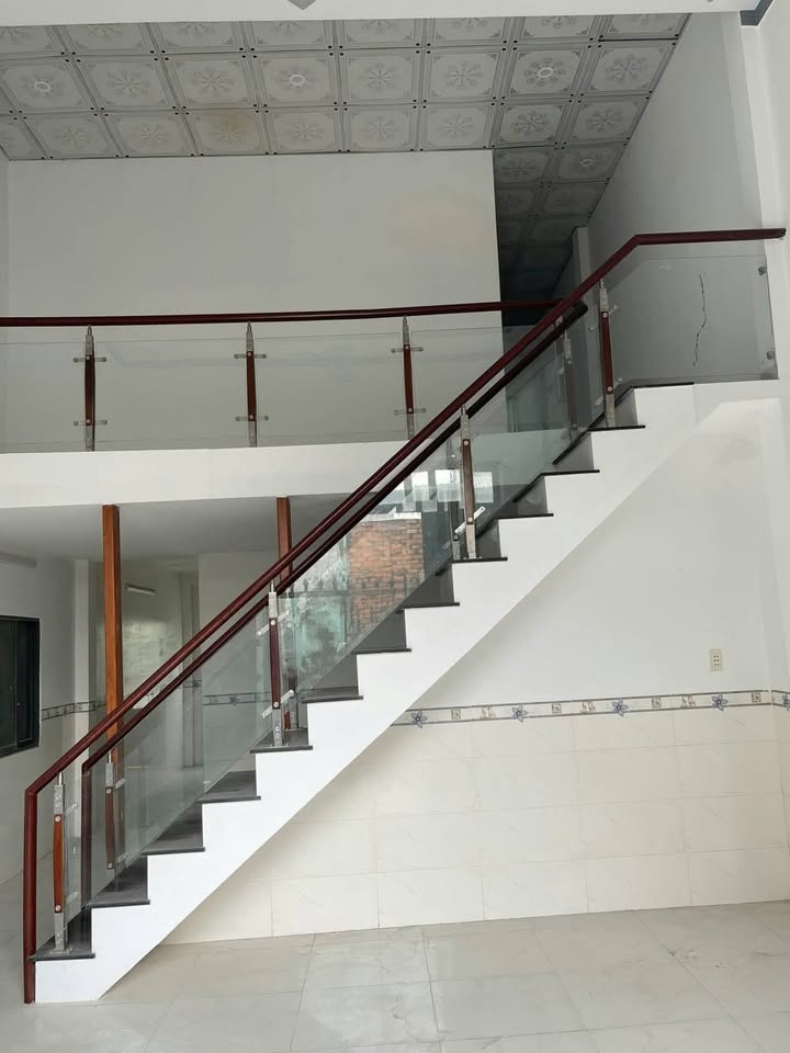 Nhà riêng Dĩ An 95m² giá 1.6 tỷ - Giá tốt hiếm có!