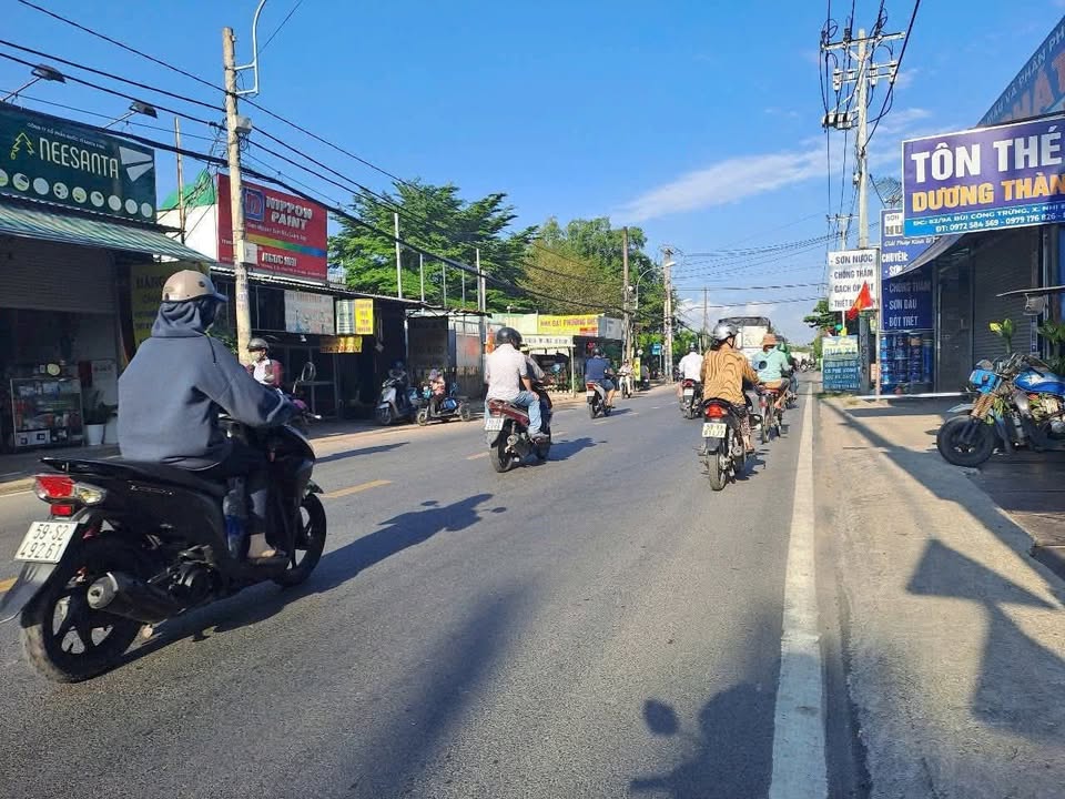 Nhà Mặt Tiền Đăng Thúc Vinh Hóc Môn 250m² - Giá 12 Tỷ TL