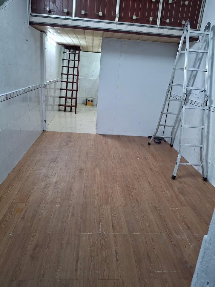 Nhà Hẻm Xe Tải Tây Thạnh, Tân Bình - 40m², Gác Lửng, Giá 6.5 Triệu