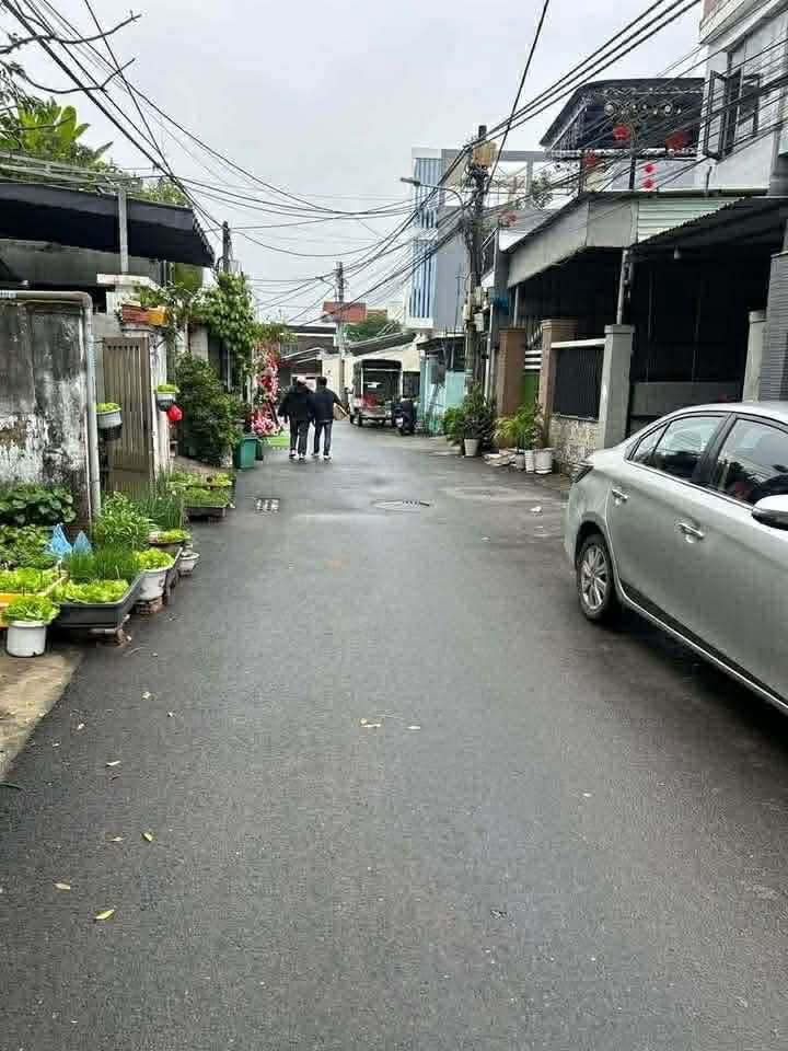 Cho thuê nhà 3 tầng kiệt ô tô Trưng Nữ Vương, Đà Nẵng - 150m²