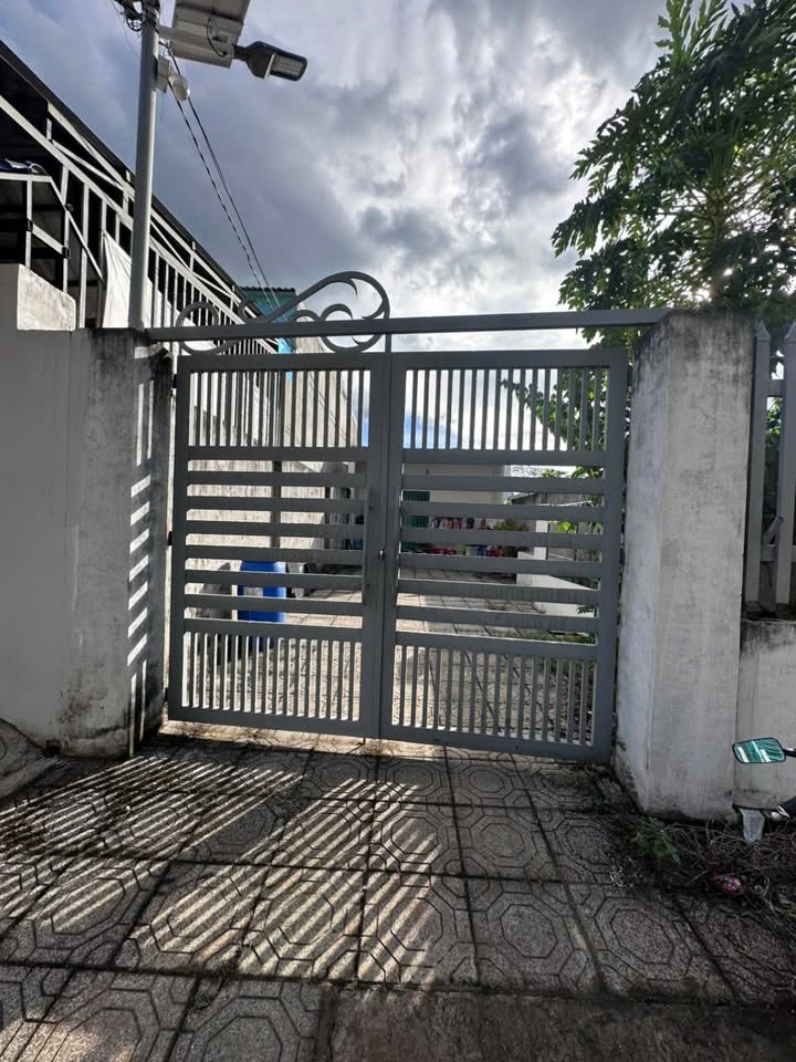 Nhà Mặt Tiền Khu La Bàn 140m² Sổ Riêng - Giá 1 Tỷ xxx