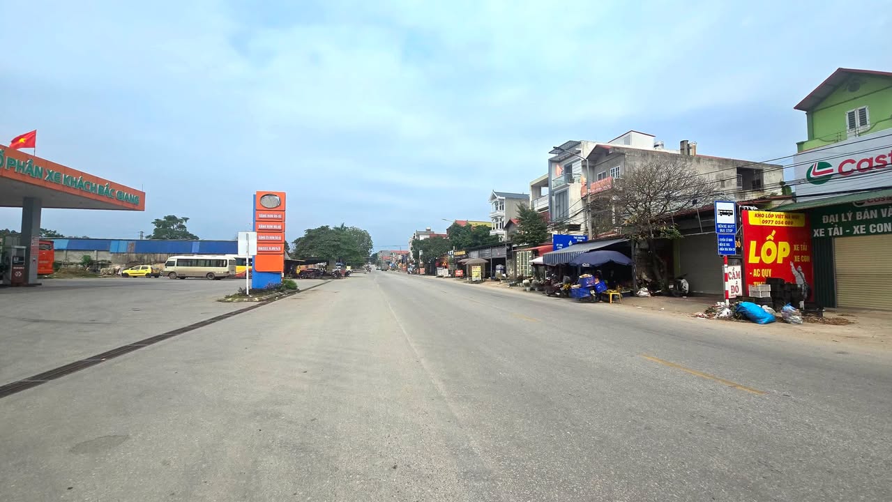 Nhà 3 Tầng Mặt Tiền Yên Phong, Bắc Ninh - 112m² Kinh Doanh Đắc Địa