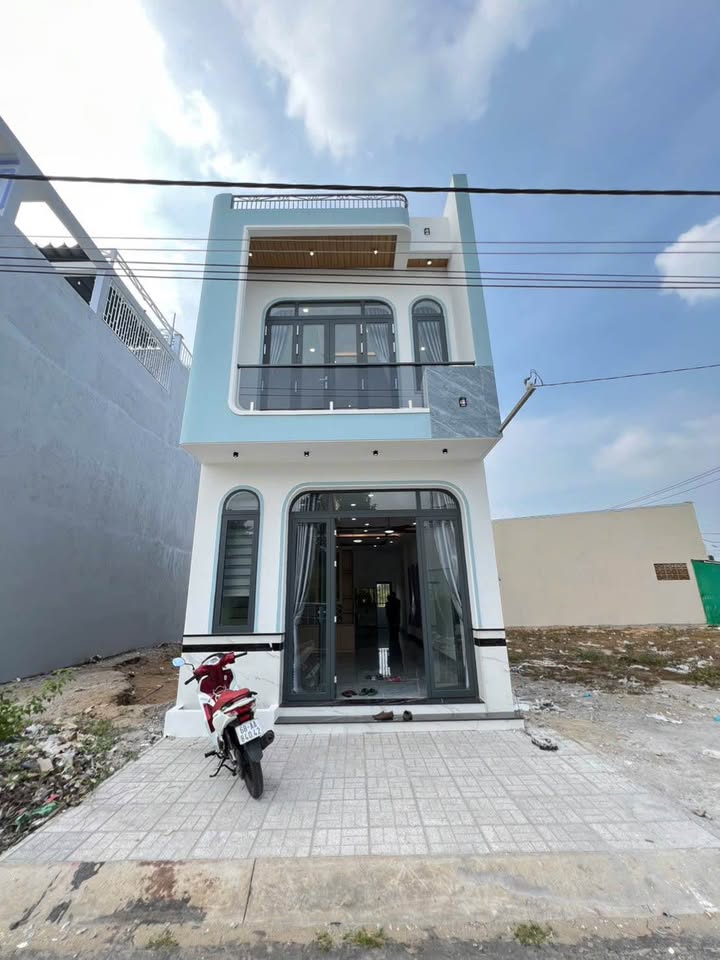 Nhà riêng KDC Tây Đại học Long Xuyên 63m² - Thiết kế hiện đại, sẵn sàng ở ngay!