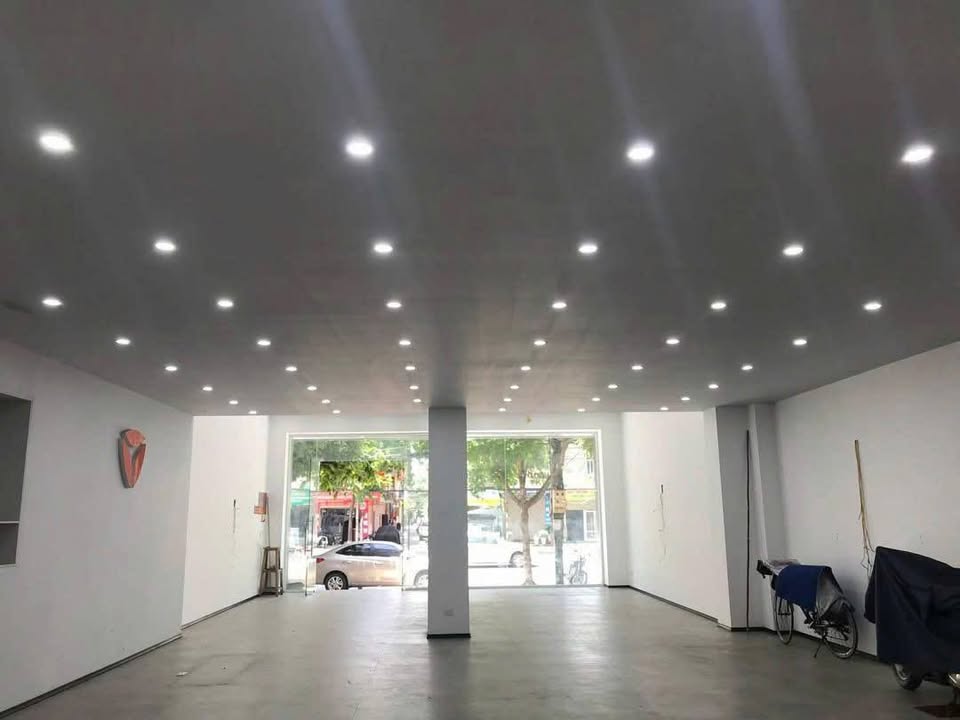 Mặt Tiền Đại Lộ Hùng Vương, Việt Trì - Kinh Doanh Sầm Uất 23 Triệu/Tháng