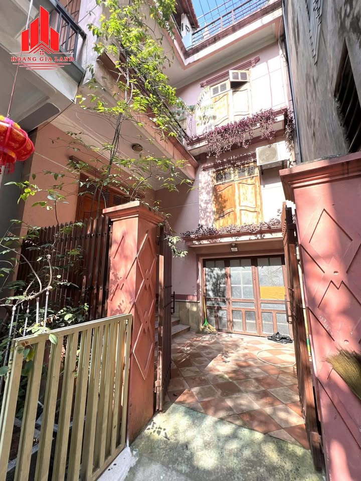 Nhà 3 tầng Ngõ Phùng Chí Kiên 104m² 5.568 tỷ - Chính chủ