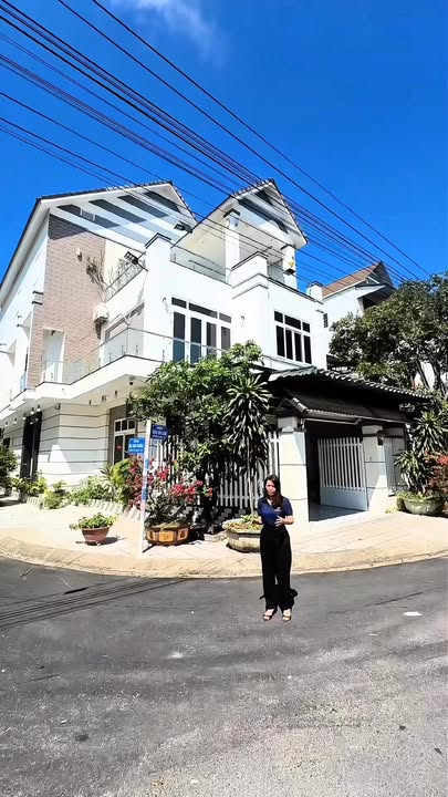 Biệt thự góc Rạch Giá 209m² - Vị trí đắc địa, kinh doanh đắc lợi!