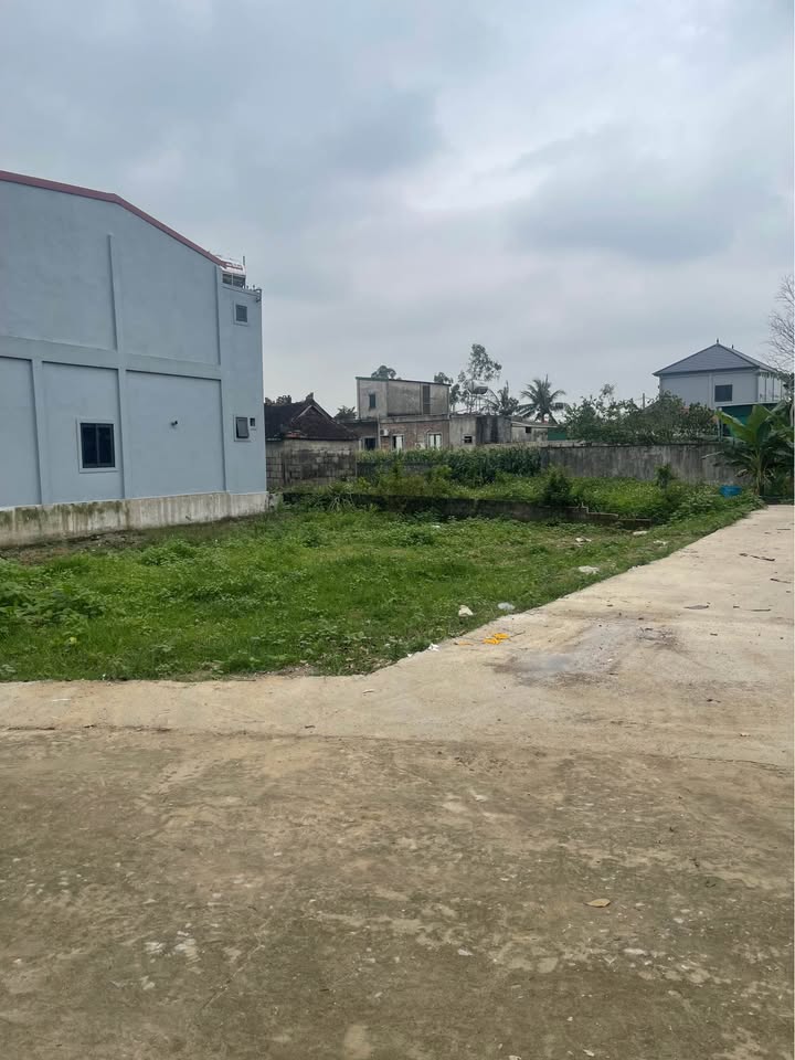 Đất nền Xóm Quyết Tiến Vinh 120.2m² - Sổ đỏ chính chủ, giá tốt!