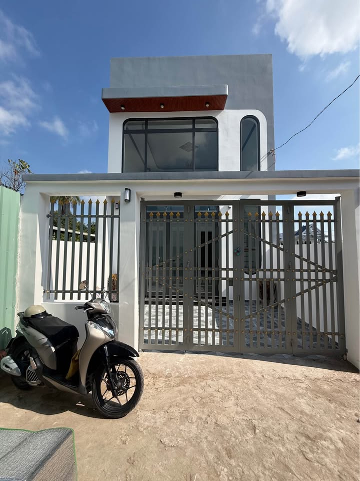 Nhà 98m² Mỹ Lộc, Cần Giuộc - Sổ Hồng Riêng, Giá 1.85 Tỷ