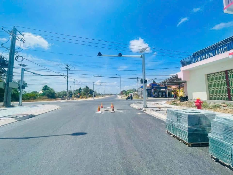 Mặt Tiền Kinh Doanh 100m² Huyện Trà Cú - Giá 1.85 Tỷ TL Nhẹ