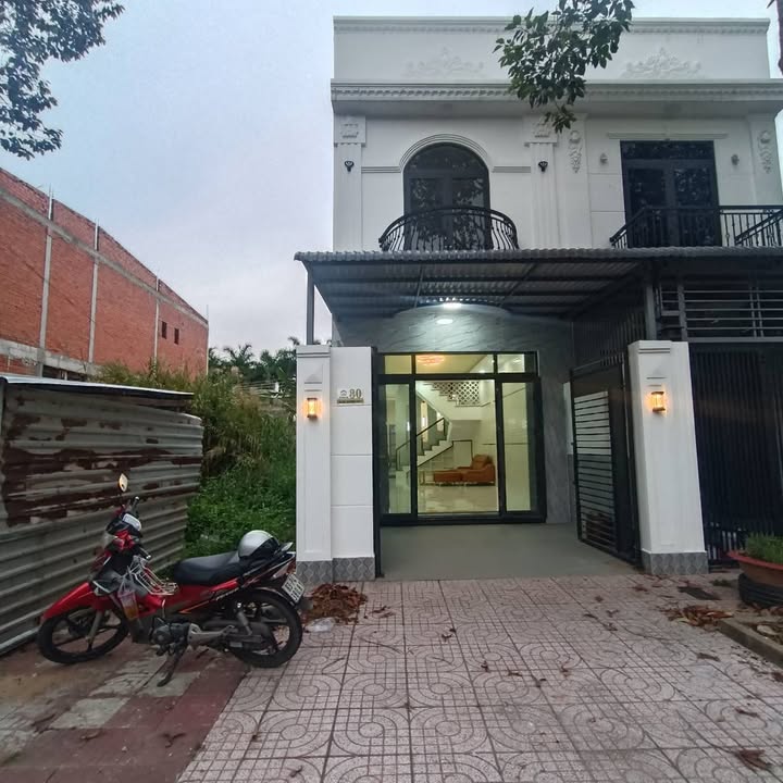 Nhà 1 Trệt 1 Lầu Khu Đô Thị 5A Sóc Trăng - 80m², 2.8 Tỷ, Tặng Nội Thất