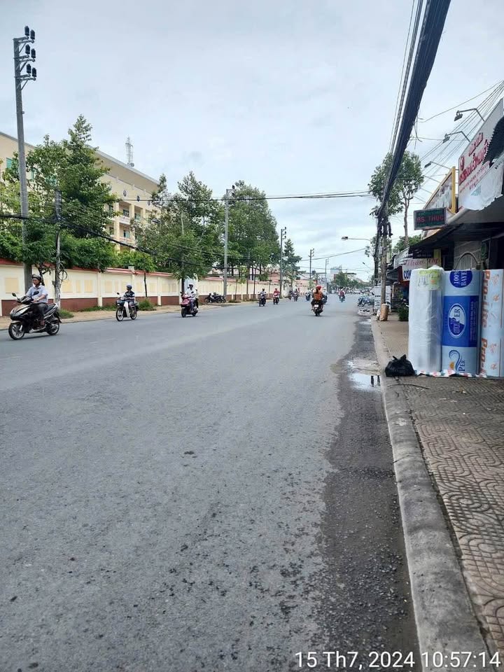 Nhà 1 Trệt 1 Lầu Mặt Tiền Lê Hồng Phong, Sóc Trăng - 144m², Giá Tốt