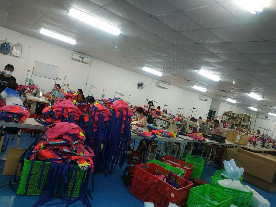 Cho thuê kho xưởng 900m² Hóc Môn - Sẵn sàng hoạt động, xe cont vào tận nơi