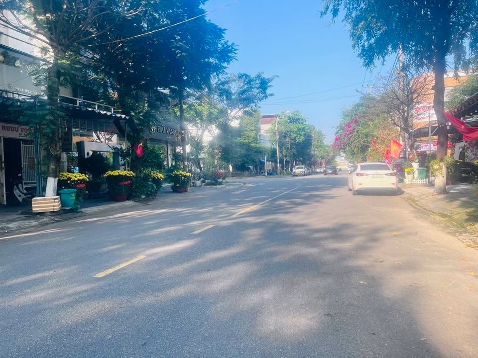 Nhà Phố Cẩm Lệ, Đà Nẵng 100m² – Mặt tiền kinh doanh sầm uất!