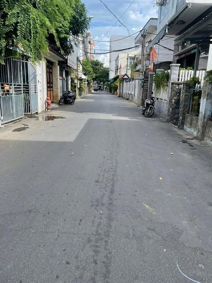 Cho thuê nhà 2 tầng kiệt ô tô Hà Huy Tập, Đà Nẵng - 6.5 triệu/tháng